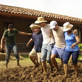 Team building during construction of traditional quincha in Panama – Best Places In The World To Retire – International Living